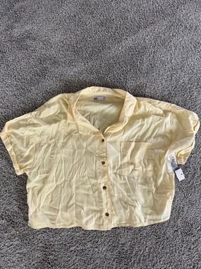 SO Pale Yellow Button-Up Crop Shirt